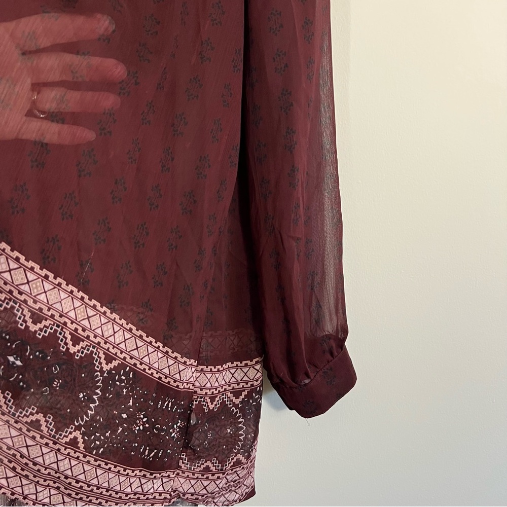 Knox Rose Boho Tunic Top Size 1X Maroon Sheer Collarless Long Sleeve Henley - Picture 10 of 14